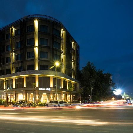 Almond Hotel Bassac River Phnom Penh Dış mekan fotoğraf